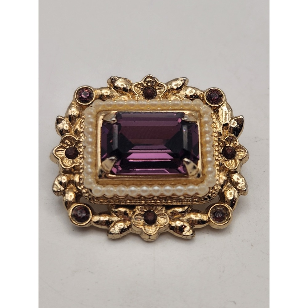 Vintage Coro Purple Emerald Cut Rhinestone Faux Pearl Gold Tone Floral Brooch